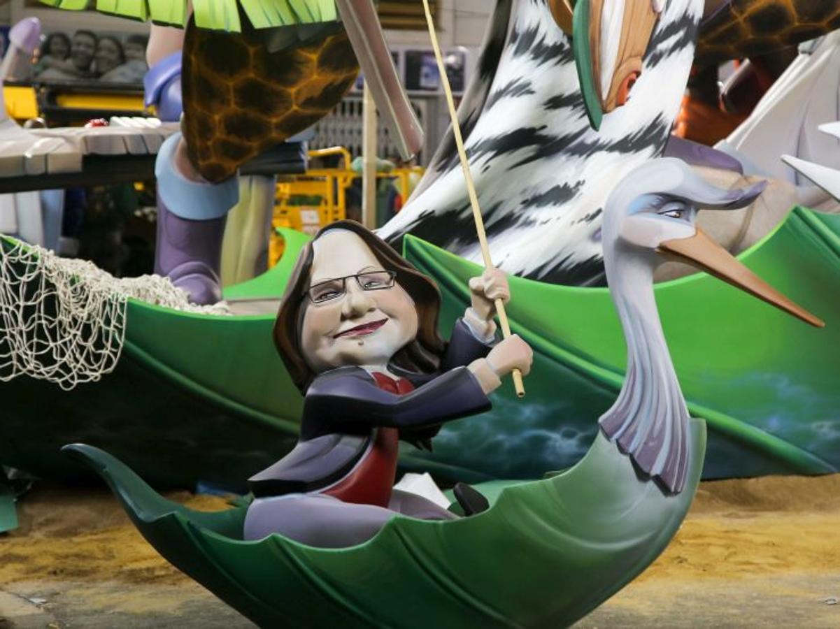 Mónica Oltra en la Falla Convento Jerusalén.