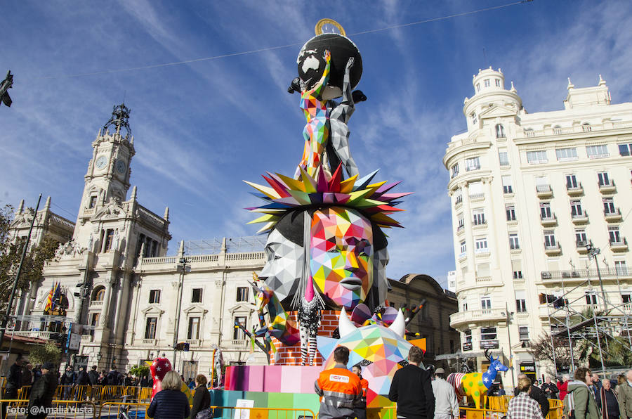 Artistas: José Latorre y Gabriel Sanz, con el diseño de Okuda