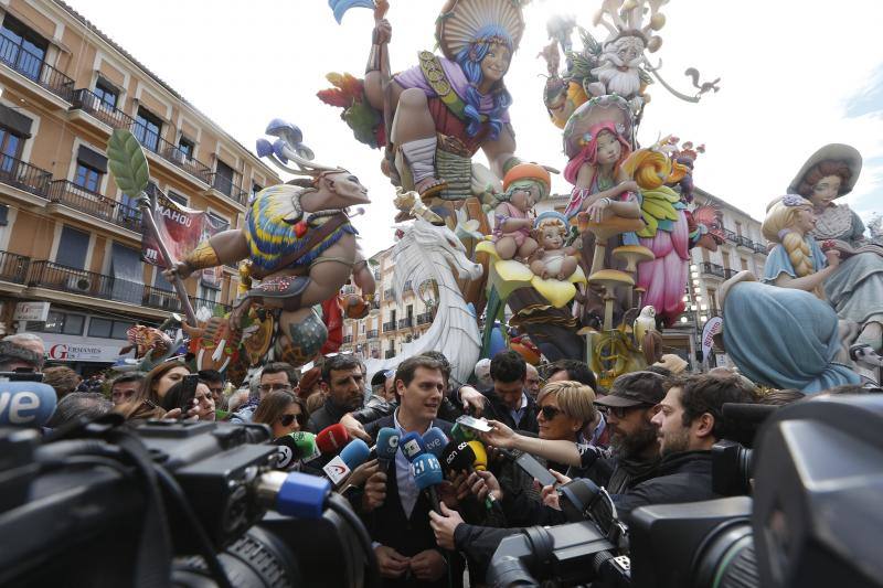 Fotos: Fotos de Albert Rivera en las Fallas de Valencia