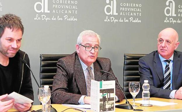 El diputado de Cultura, Augusto Asencio, ha detallado los pormenores del concierto, junto a Josep Vicent y Enrique Sáez.