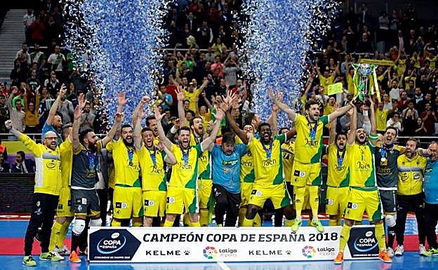 El Jaén Paraíso Interior, celebrando la victoria en la Copa del Rey de fútbol sala.