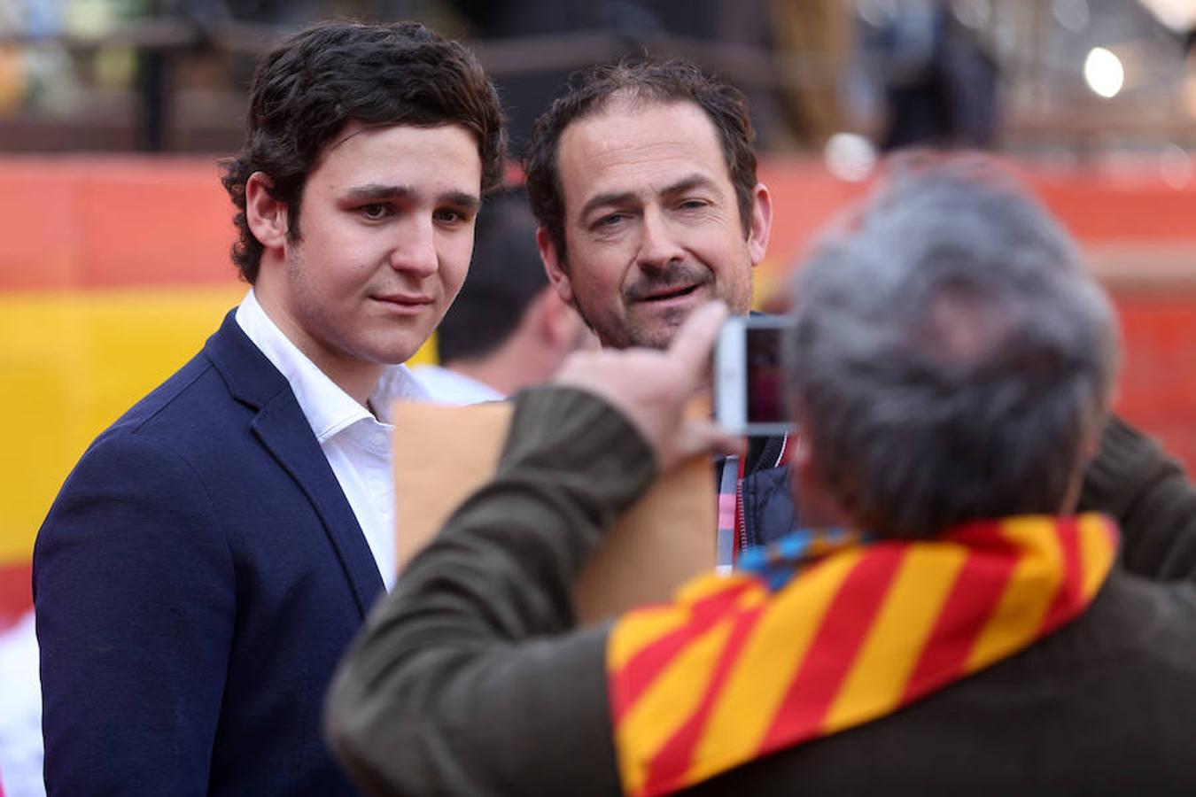 Fotos: Enrique Ponce y López Simón, salen a hombros de la plaza de Toros de Valencia en las Fallas 2018