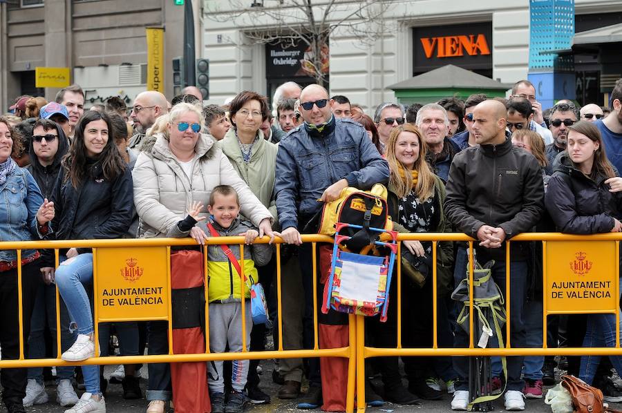 Fotos: Búscate en la mascletà del 19 de marzo de las Fallas 2018