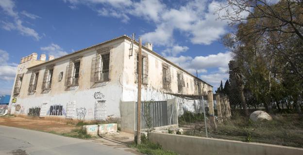 Alquería de la Torre, en Benicalap, una de las pendientes de intervenir. 