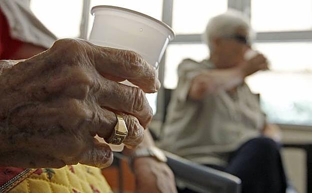 Más de 38.000 dependientes murieron en 2017 sin ser atendidos en España