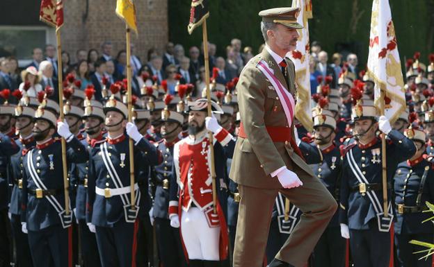 El Rey Felipe VI, en Guadalajara durante el acto central del Día de las Fuerzas Armadas. 