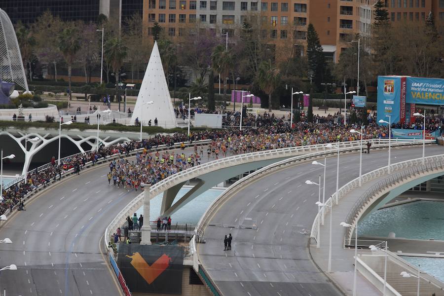 Fotos: Todas las fotos de la carrera Media maratón valencia 2018