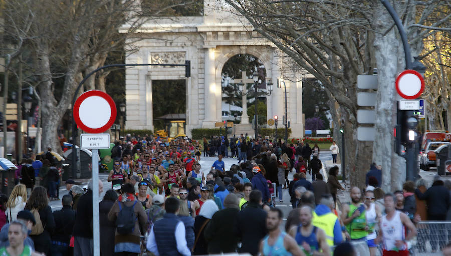 Fotos: Todas las fotos de la carrera Media maratón valencia 2018