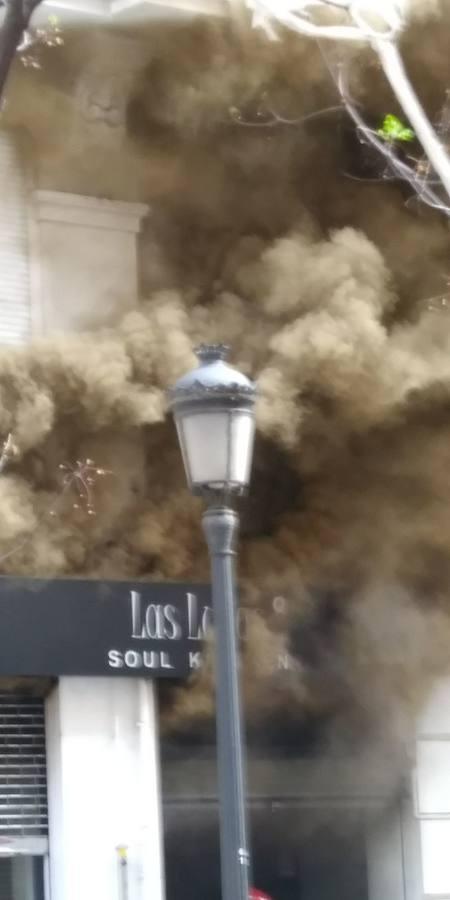 Fotos: Incendio de un restaurante en la calle Císcar de Valencia