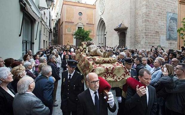 Procesión del Santo Entierro de la parroquia de San Nicolás de Valencia.