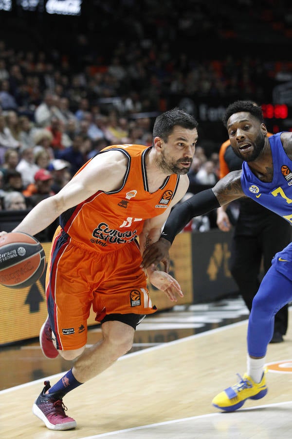 Estas son las imágenes que deja el partido de la última jornada de Euroliga, que ha terminado con victoria del conjunto taronja