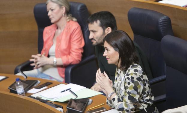 Les Corts aprueba la ley de salud sin partida económica para aplicarla