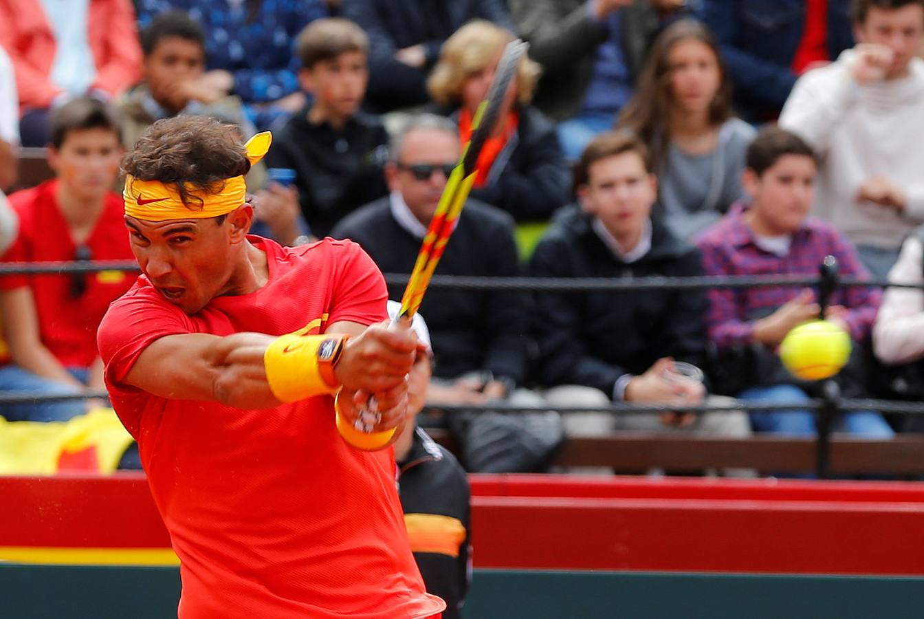 Rafa Nadal y Philipp Kohlschreiber, los protagonistas del segundo partido de la elminatoria de la Copa Davis entre España y Alemania. 