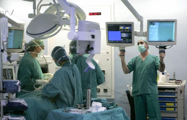 La nueva ley limita al 40% la participación privada en la gestión sanitaria