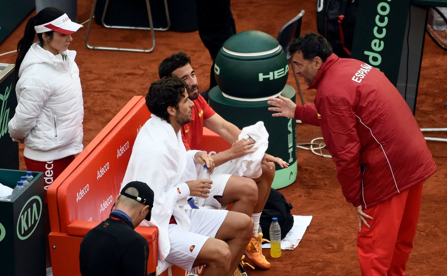 El punto de dobles lo han disputado Feliciano López y Marc López, por parte de España y Jan-Lennard Struff y Tim Puetz, por Alemania. 