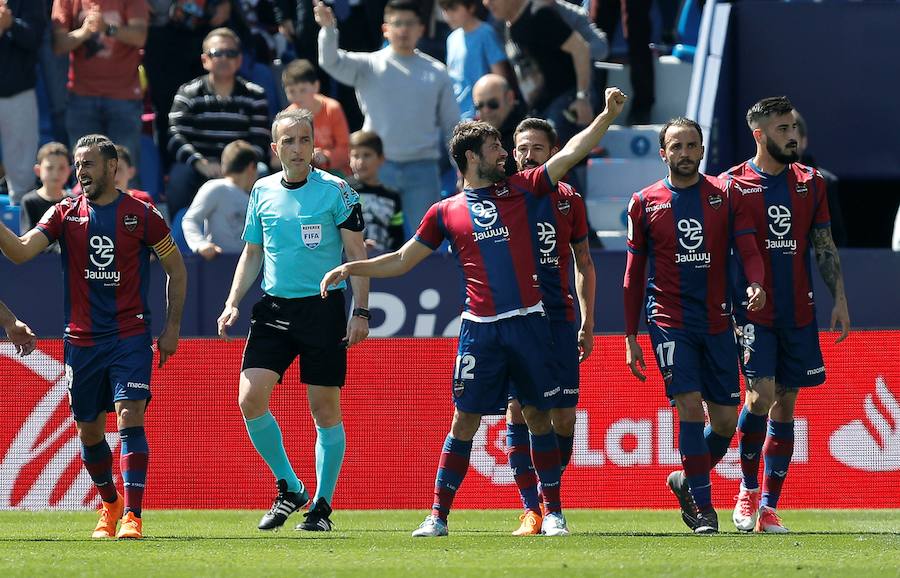 Estas son las mejores imágenes del partido de la jornada 31 de Liga en el Ciutat de València