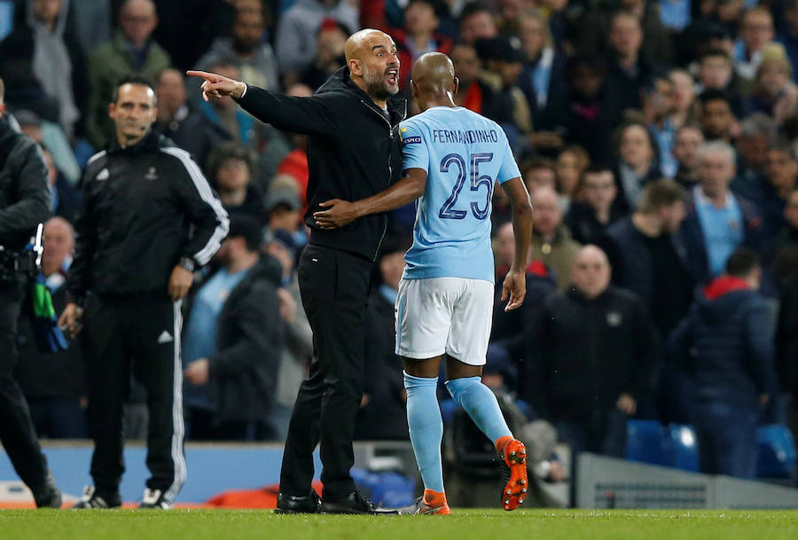 El Liverpool se impone también en el Etihad con tantos de Salah y Firmino para rubricar el pase a semifinales de la Liga de Campeones, tras un encuentro en el que el City se adelantó por mediación de Gabriel Jesús y en el que Mateu Lahoz expulsó a Pep Guardiola tras las protestas del técnico por un gol anulado a Sané. 