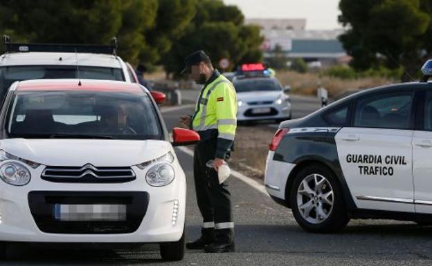 Control de tráfico de la Guardia Civil.