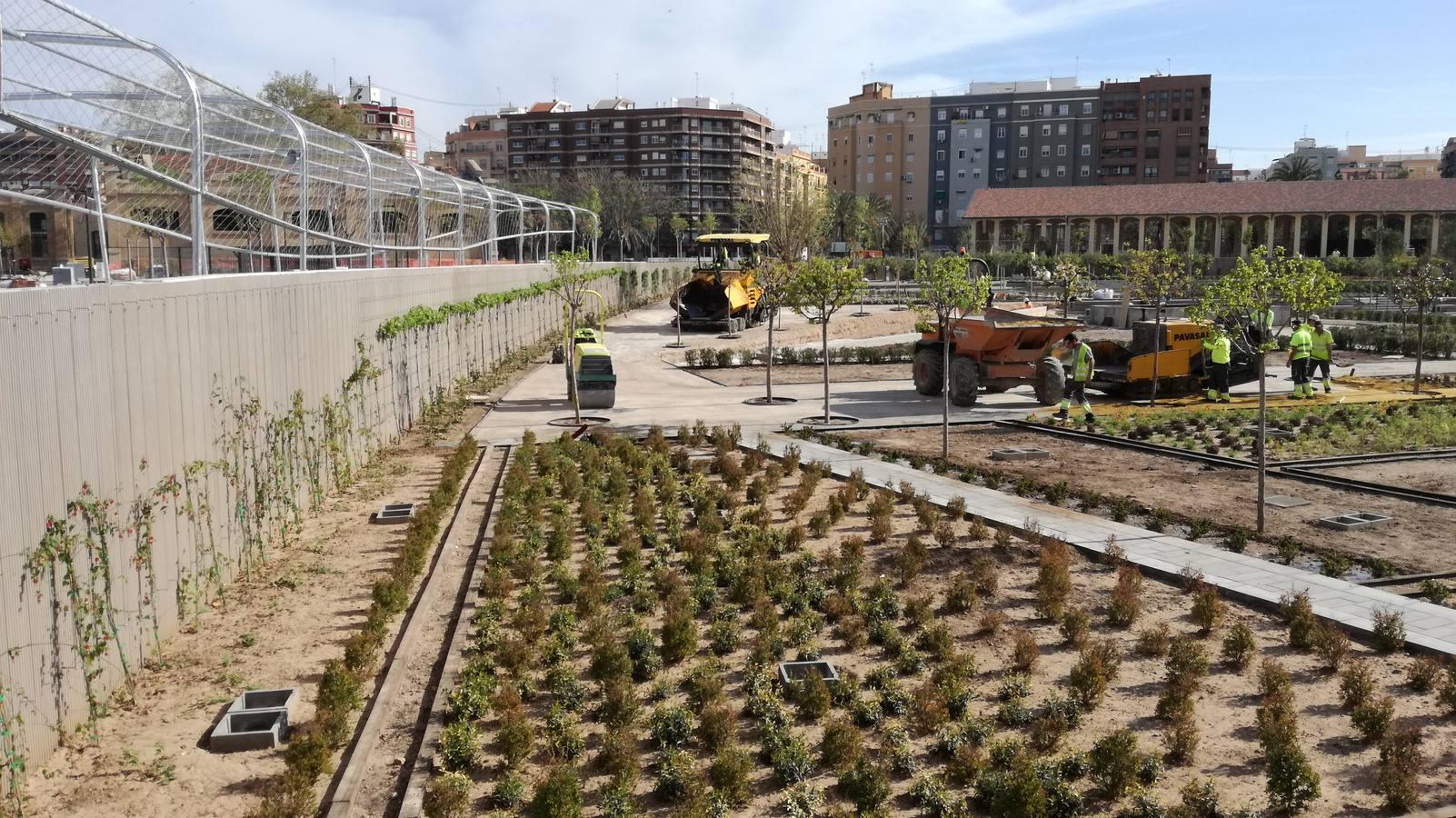 Las obras del jardín suman ya 800 árboles y buena parte de las 100.000 plantas