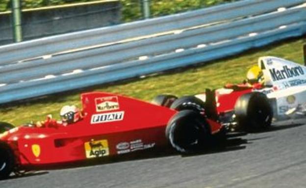 Ayrton Senna choca contra el Ferrari de Alain Prost en el circuito de Suzuka en 1990. 