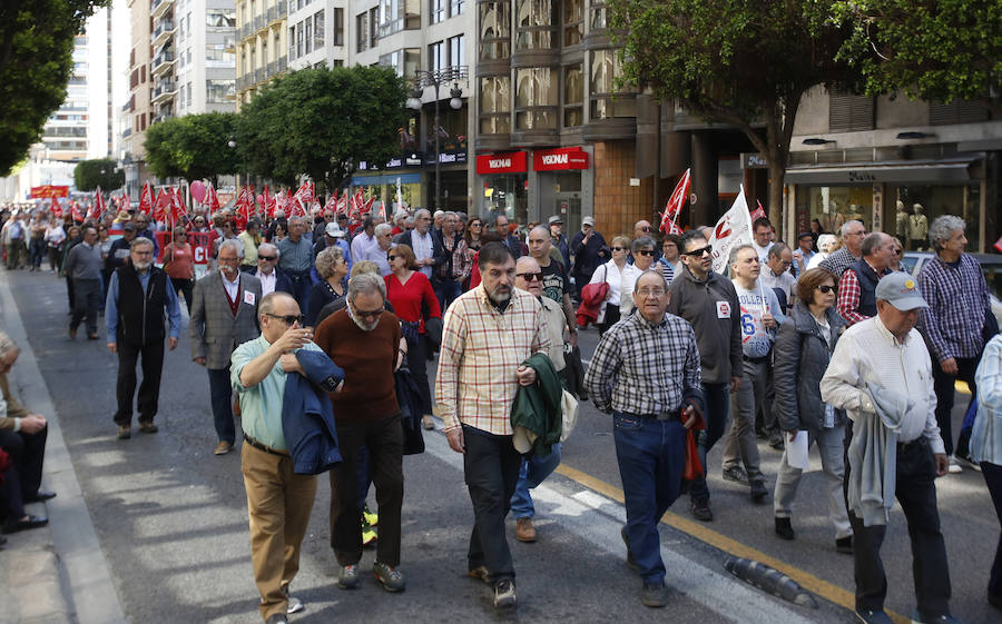 Fotos: Manifestación de los pensionistas en Valencia contra la congelación de las pensiones