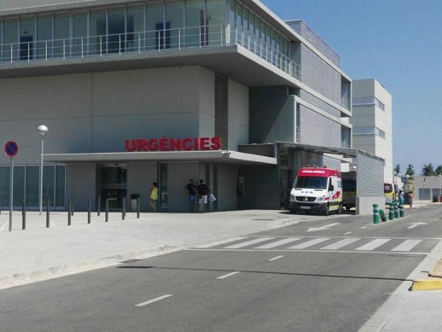 Acceso al área de Urgencias del Hospital Francesc de Borja de Gandia. 