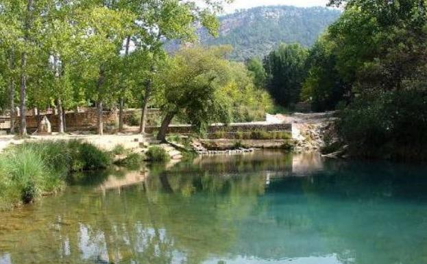 En la ruta destaca el equilibrio entre la naturaleza y la cultura, siempre acompañado por el rumor del agua.