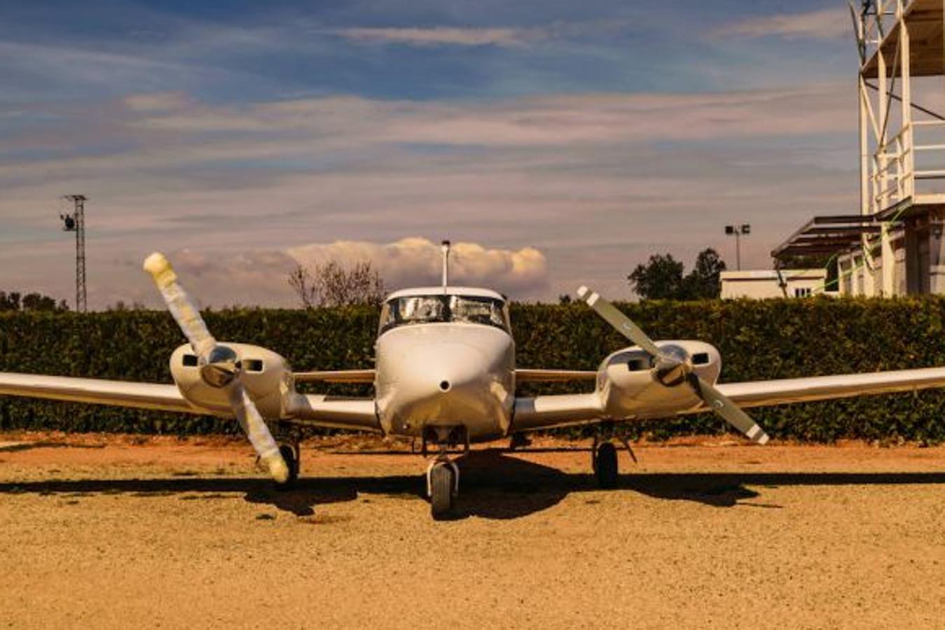 El club Horta Classics realizó el pasado fin de semana el V Encuentro de Amigos del Motor Clásico en el Aeródromo de Requena, en colaboración con Aeródromo de Requena y Club Aéreo Valencia, y la Fundación Aérea de la Comunidad Valenciana. Una colección de coches con un mínimo de 25 años de antigüedad, donde el Fiat Topolin de 1941 encabezó la lista. 