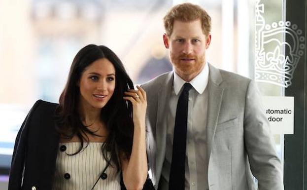 El príncipe Enrique y Meghan Markle asisten este viernes a un foro de juventud de la Commonwealth celebrado en Londres. 