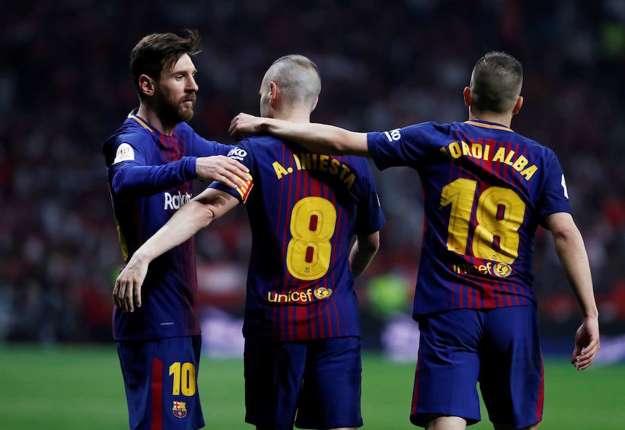 Andrés Iniesta se despidió de la Copa del Rey de la mejor manera posible, levantando el trofeo de campeón y realizando un auténtico partidazo que incluyó un gran gol marca de la casa.