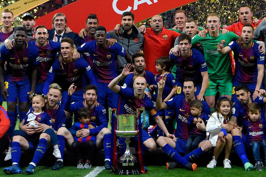 El Barcelona consigue su cuarta Copa del Rey consecutiva ante un Sevilla que fue muy inferior. Doblete de Suárez y tantos de Messi, Countinho y un Iniesta que fue masivamente ovacionado por el Wanda Metropolitano