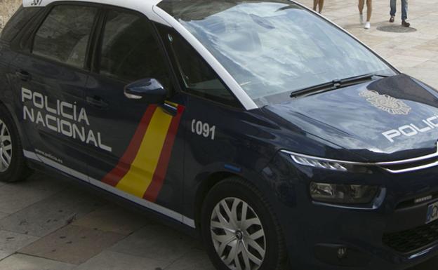 Un coche de la Policía Nacional, en Valencia.