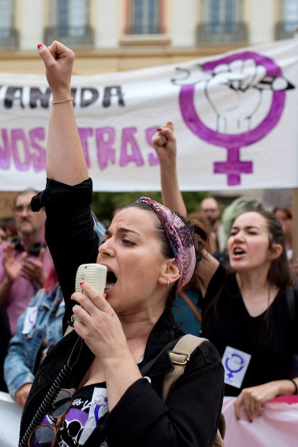 Fotos: Concentración en Valencia contra la sentencia a &#039;La Manada&#039;