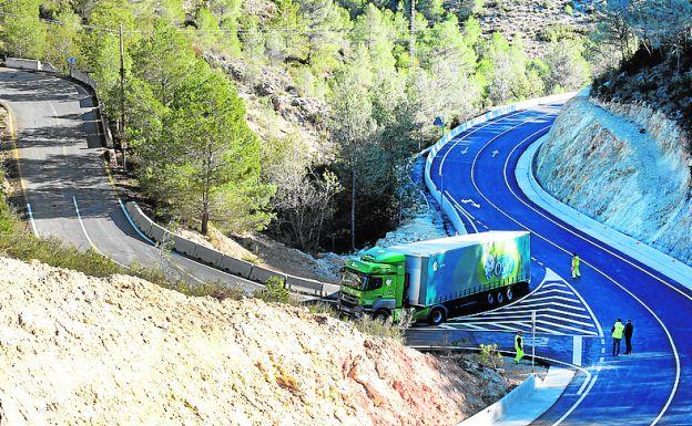 «Cortamos menos cintas pero ayudamos a salvar vidas en las carreteras»