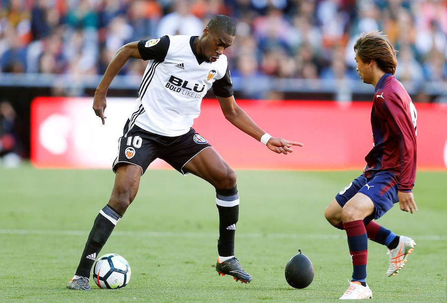 Estas son las mejores imágenes del partido de la jornada 35 de la Liga en Mestalla