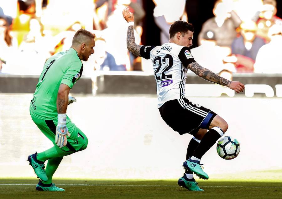 Estas son las mejores imágenes del partido de la jornada 35 de la Liga en Mestalla