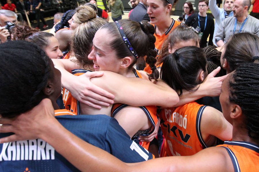 Fotos: El Valencia Basket femenino consigue el ascenso a la primera división