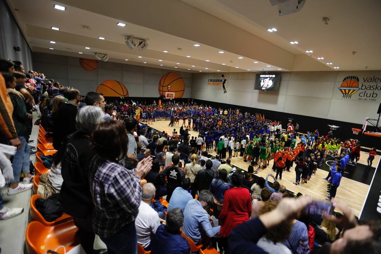 Fotos: La Valencia Basket Cup reúne a 1.000 participantes en L&#039;Alqueria