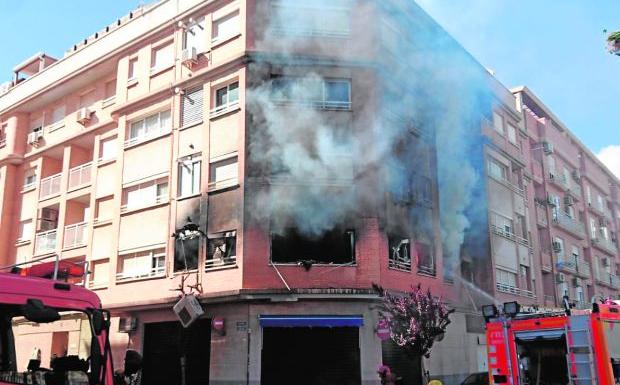 Detenido el hombre que incendió la casa de su expareja en Albal