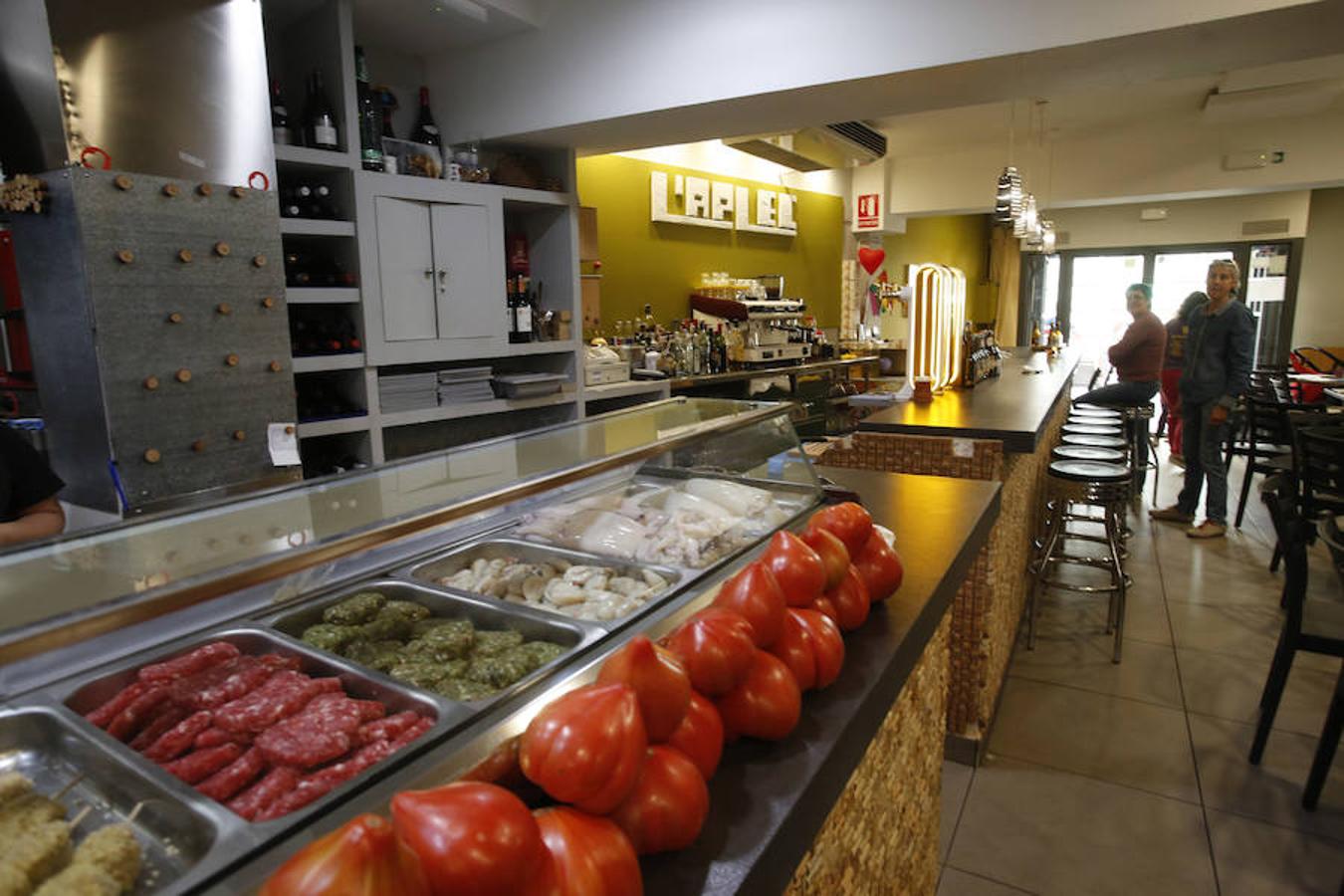 Predilección gastronómica | Si hay algún restaurante en la ciudad de Valencia al que Carolina Ferre acude siempre que puede ese es L'Aplec, en el barrio del Carmen. "Productos de calidad, de temporada. Te aseguras comer bien y estar bien atendido", explica. "Sonia no puede cocinar mejor y es tan maja...", apunta.