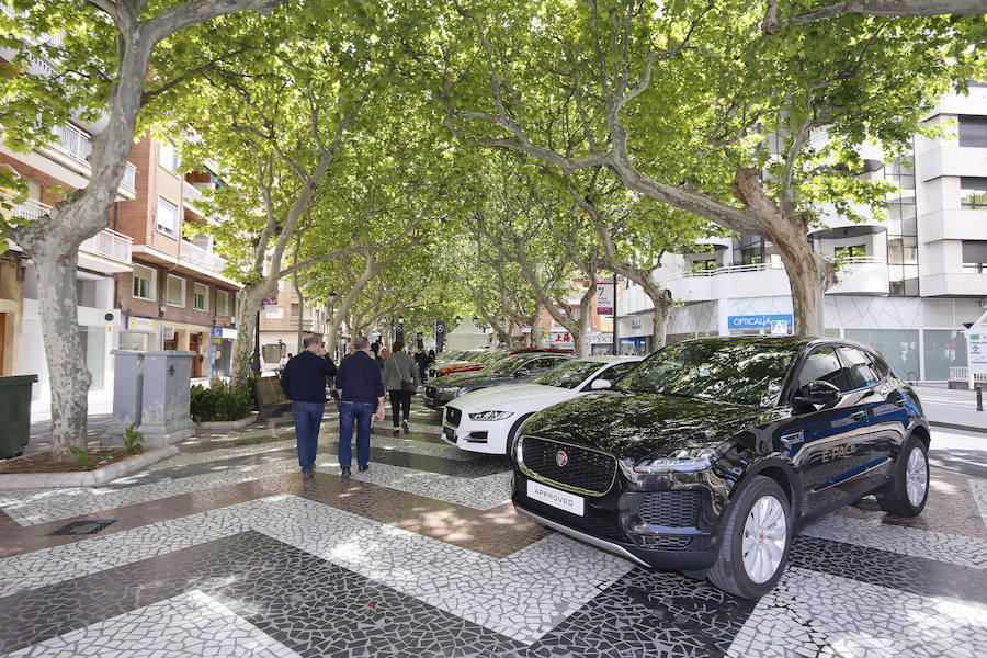 Este fin de semana se celebra en Gandía la Fira del Motor, con más de treinta concesionarios y doscientos coches en venta en las calles de la capital de la safor