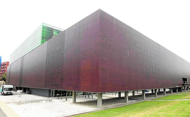 Un moderno edificio universitario de Valencia. 