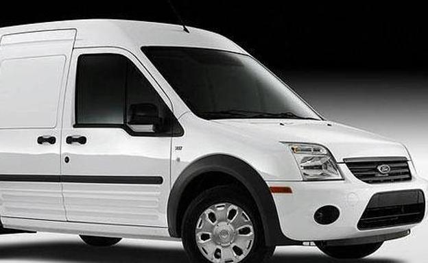 Ford incluye a Valencia en la prueba de sus primeras furgonetas híbridas enchufables