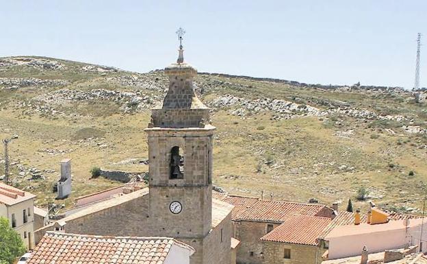 Vista de Castell de Cabres, el pueblo con menos habitantes de la Comunitat.