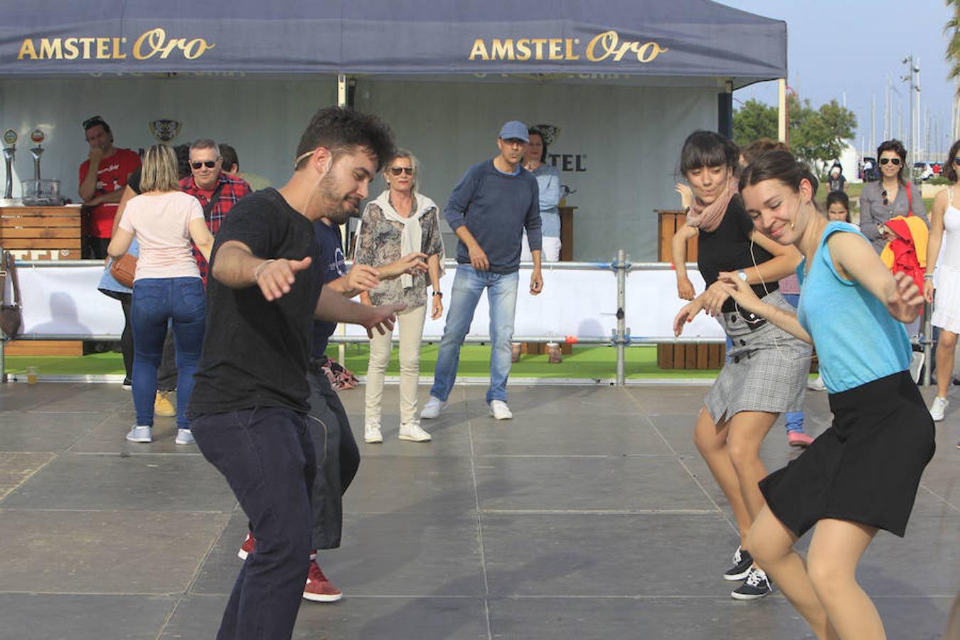 El público ha podido disfrutar de las mejores tapas con actuaciones musicales en directo en la Marina de Valencia