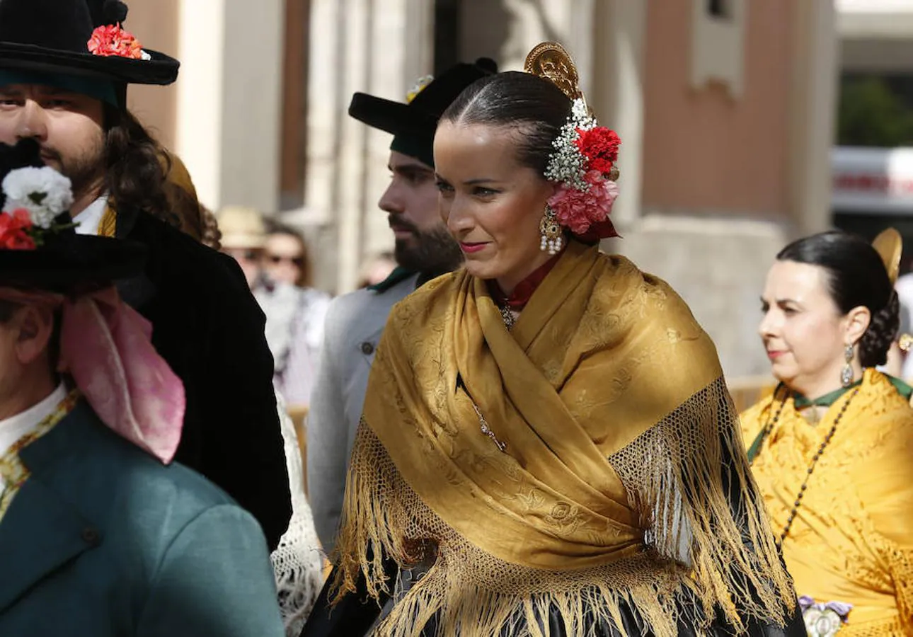 Los grupos de danzas de los pueblos han participado este sábado, desde las 18.00 horas, en la tradicional Dansà a la Mare de Déu.