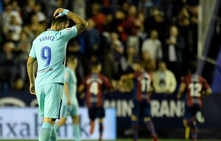 Estas son las mejores imágenes que deja el partido de la penúltima jornada de la Liga, último de los granotas en el Ciutat de València