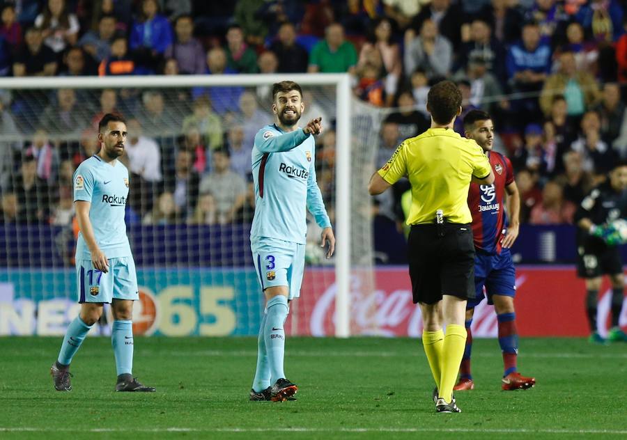 Estas son las mejores imágenes que deja el partido de la penúltima jornada de la Liga, último de los granotas en el Ciutat de València