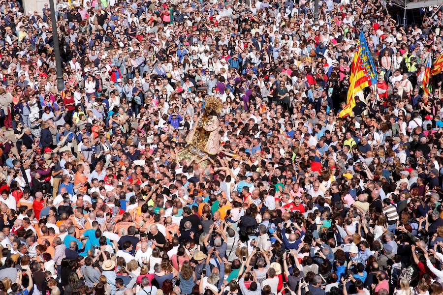 Fotos: 10 grandes imágenes de la festividad de la Virgen de los Desamparados en Valencia