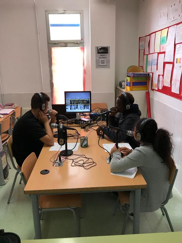 La integración educativa llega a través de las ondas